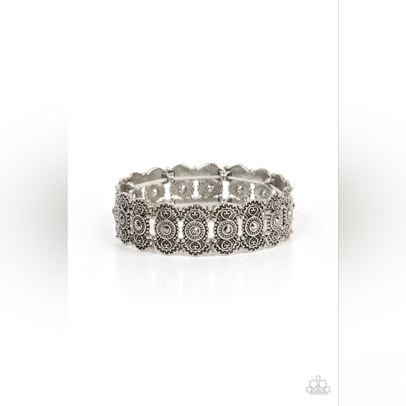 Rapturous Romance Bracelet - Picture 2 of 2